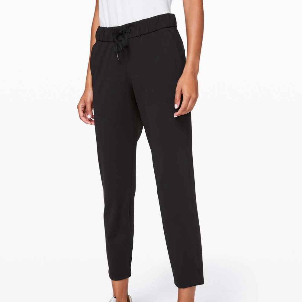 lululemon On The Fly pant (first release) size 4 black